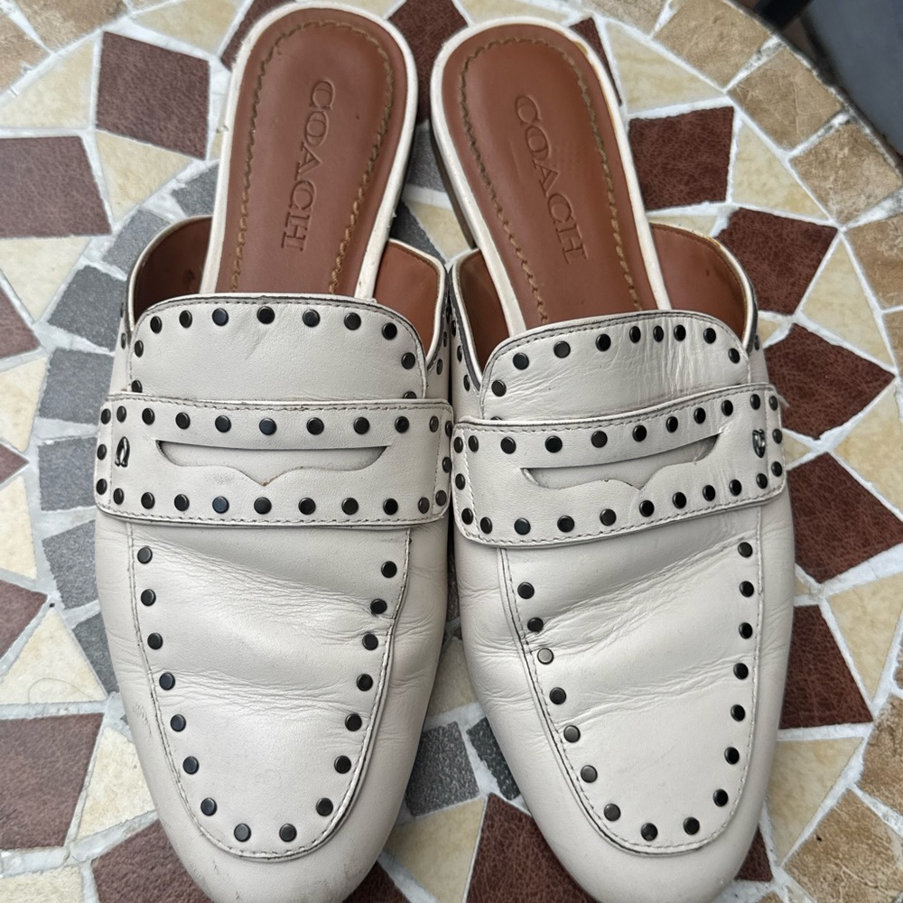 Coach Faye Loafer Slide – White Leather with Stud Details